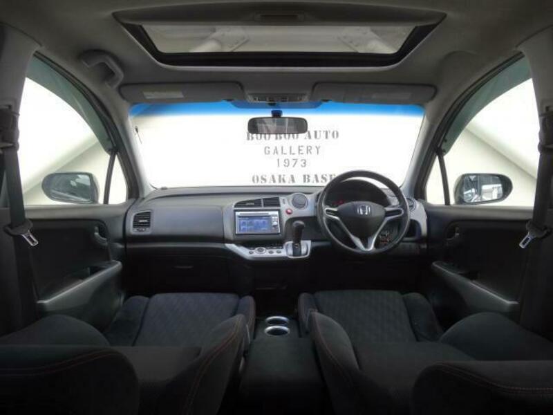 Used 2011 HONDA STREAM DBA-RN6  SBI Motor Japan