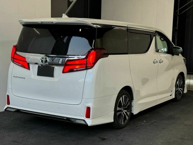 ALPHARD-12