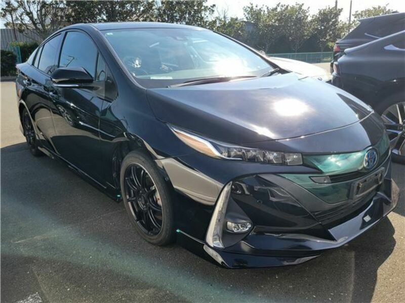 TOYOTA　PRIUS PHV