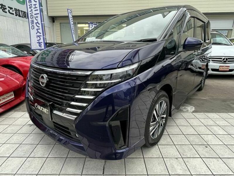 NISSAN　SERENA