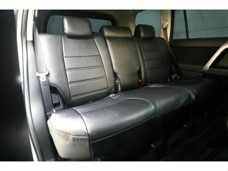 LAND CRUISER PRADO-7