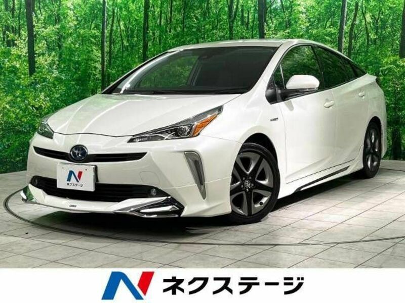 TOYOTA　PRIUS