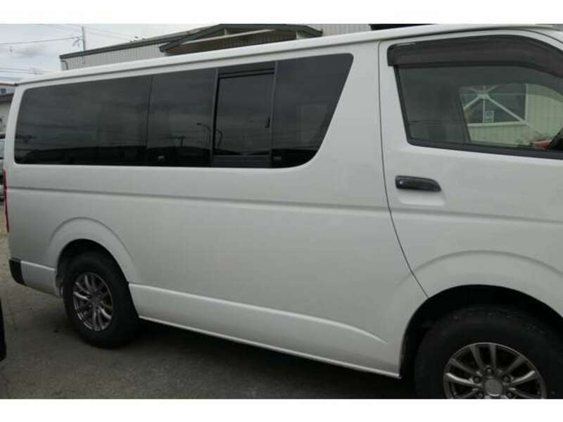 HIACE VAN-13