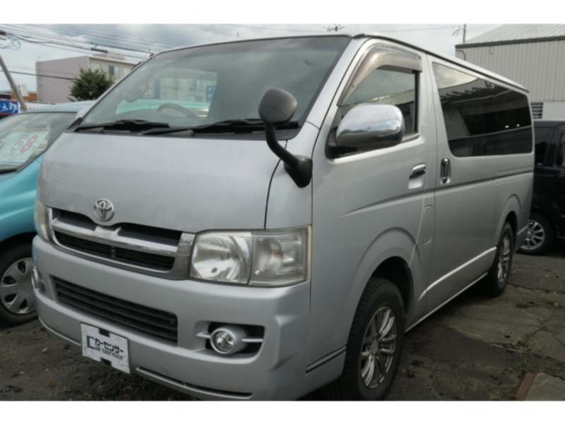 TOYOTA　HIACE VAN