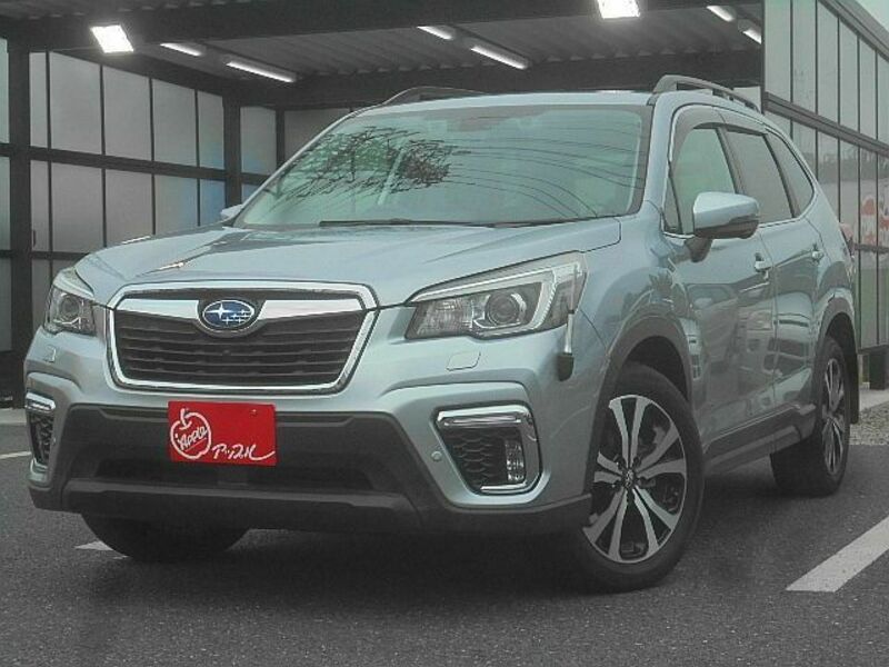 SUBARU　FORESTER