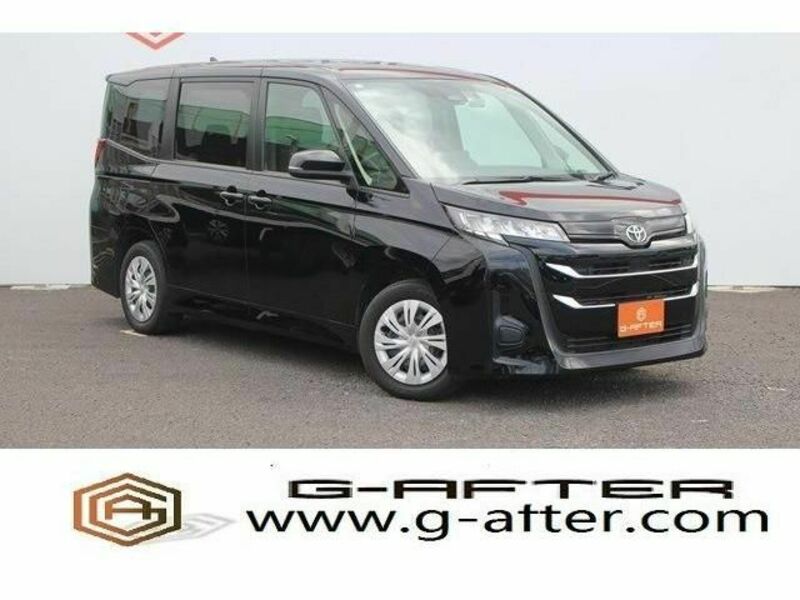 TOYOTA　NOAH