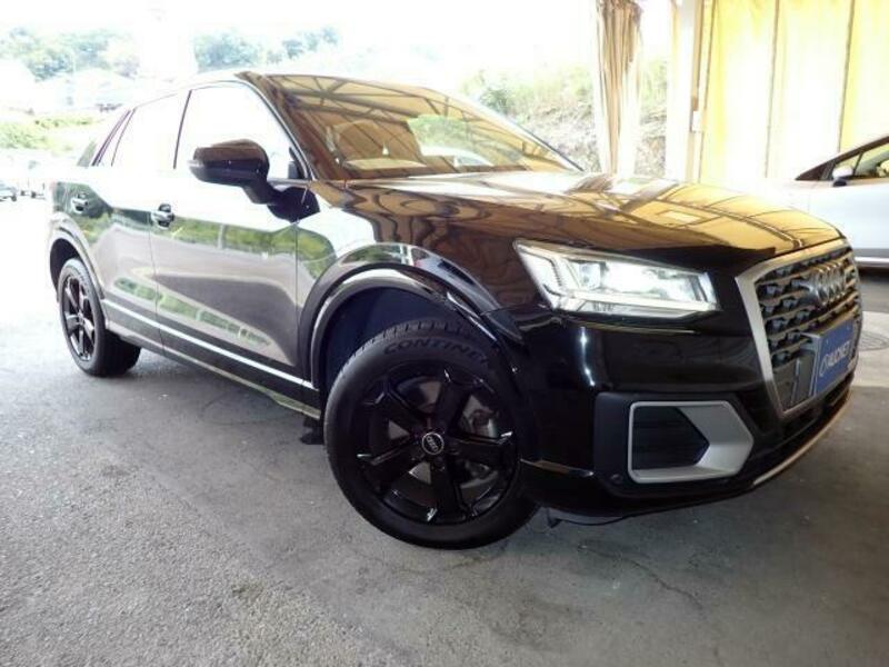 AUDI　Q2