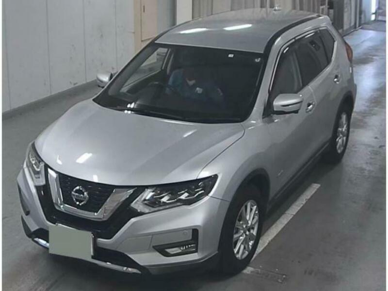 NISSAN　X-TRAIL