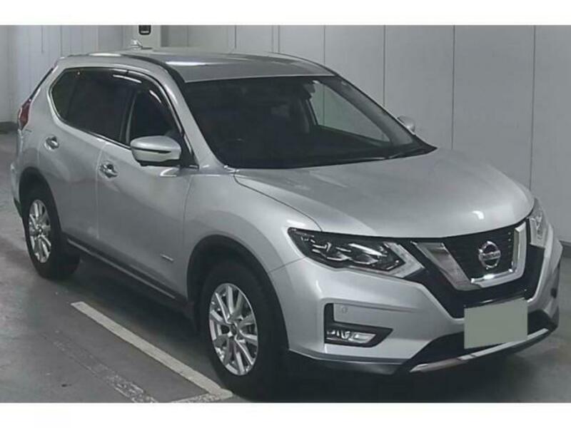 X-TRAIL-1