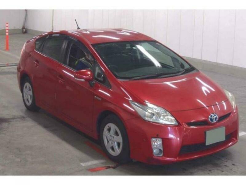 TOYOTA　PRIUS