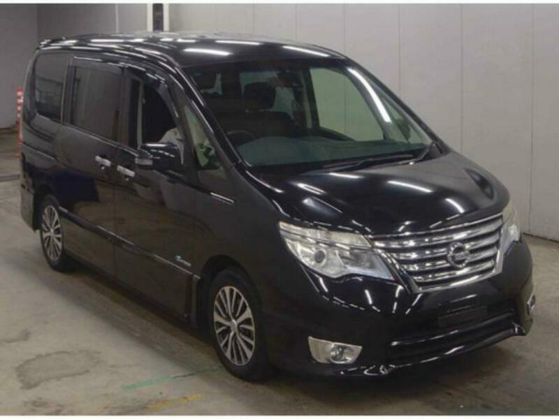 NISSAN　SERENA