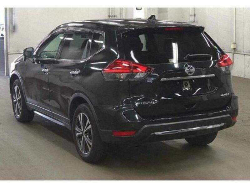 X-TRAIL-1