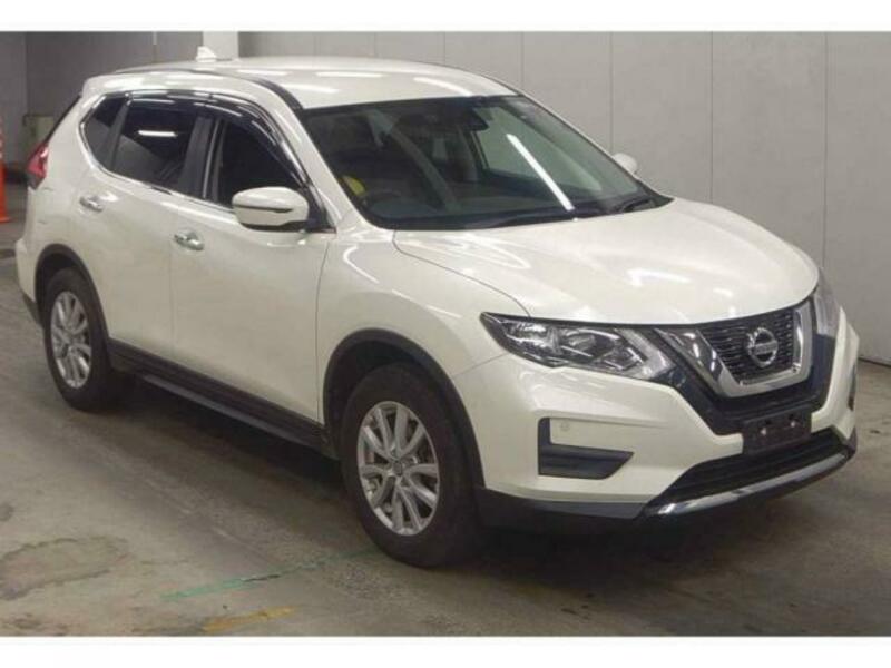 NISSAN　X-TRAIL