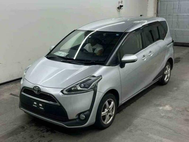 TOYOTA　SIENTA