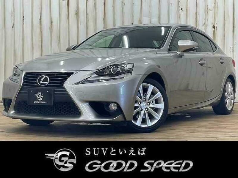 LEXUS　IS