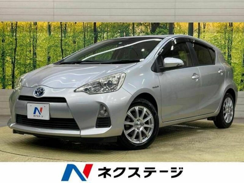 TOYOTA　AQUA