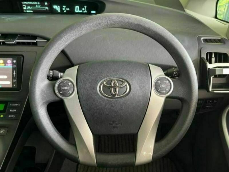 PRIUS-11