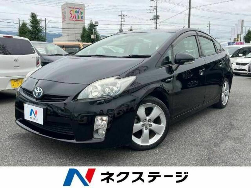 TOYOTA　PRIUS