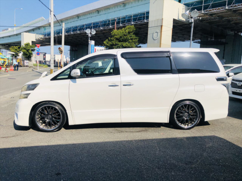 VELLFIRE-15