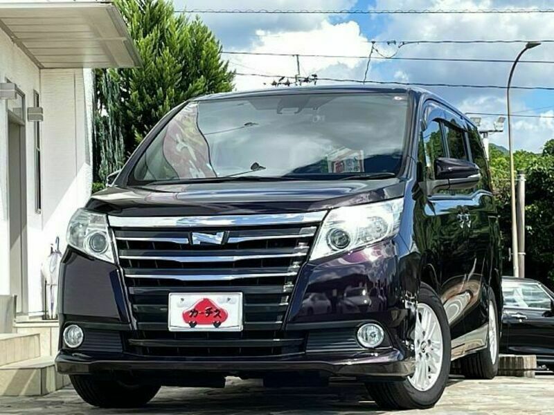 TOYOTA　NOAH