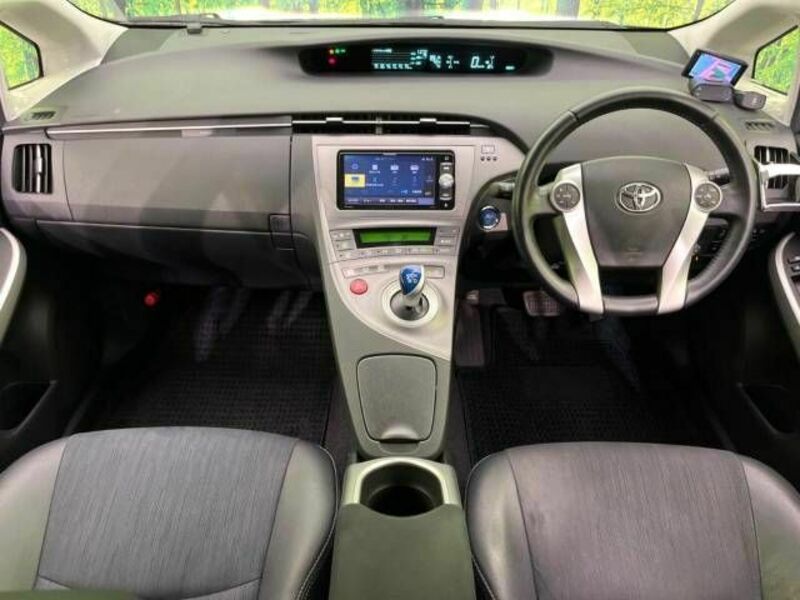 PRIUS-1