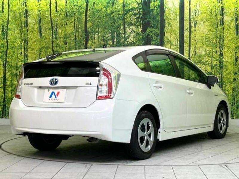 PRIUS-17