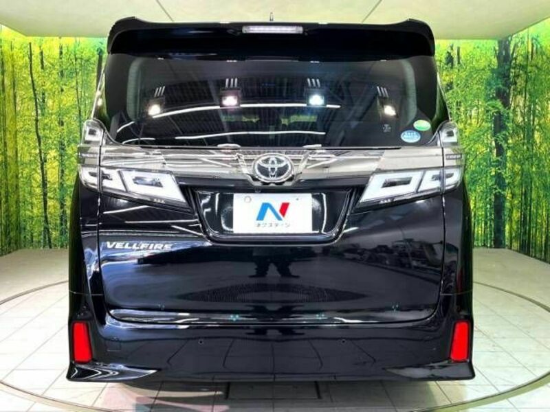 VELLFIRE-15