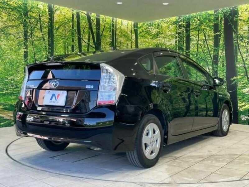 PRIUS-17