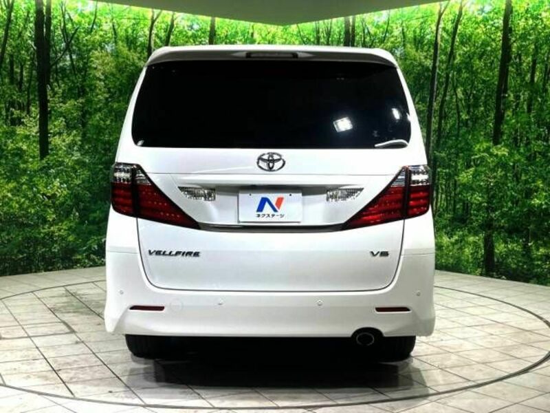 VELLFIRE-18