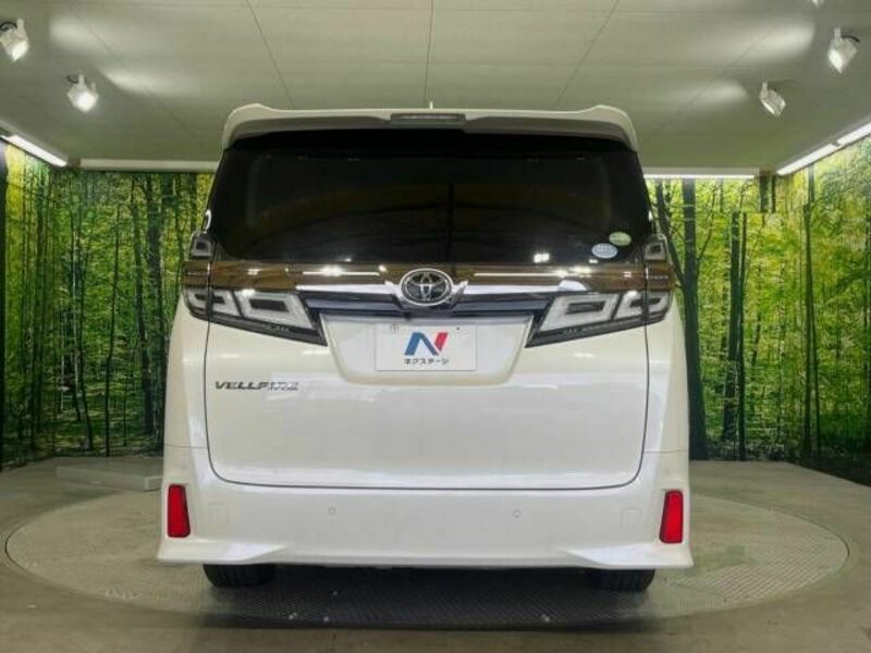 VELLFIRE-17