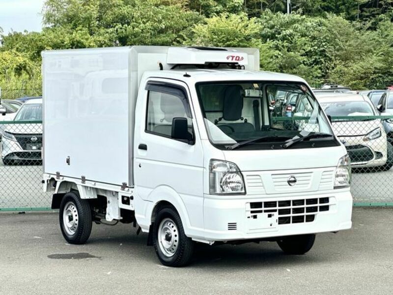 NISSAN NT100 CLIPPER