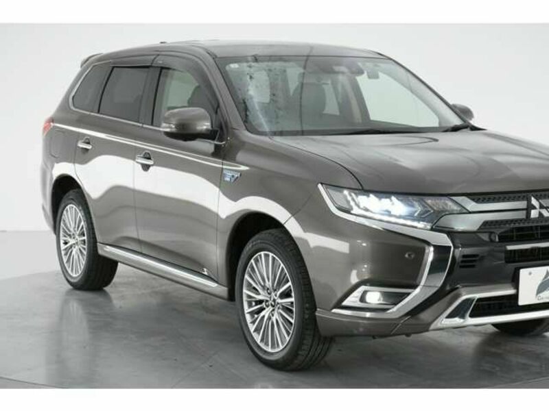 OUTLANDER PHEV-4