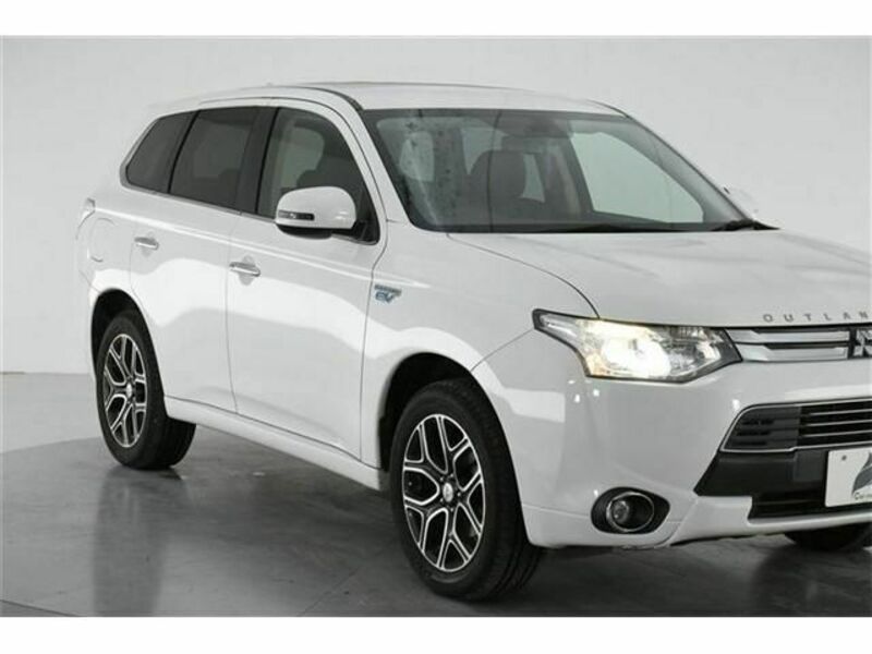 OUTLANDER PHEV-4