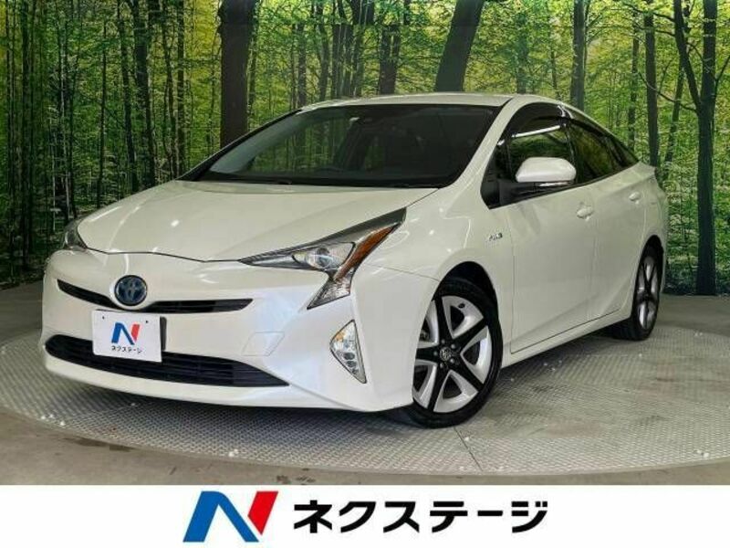 TOYOTA　PRIUS