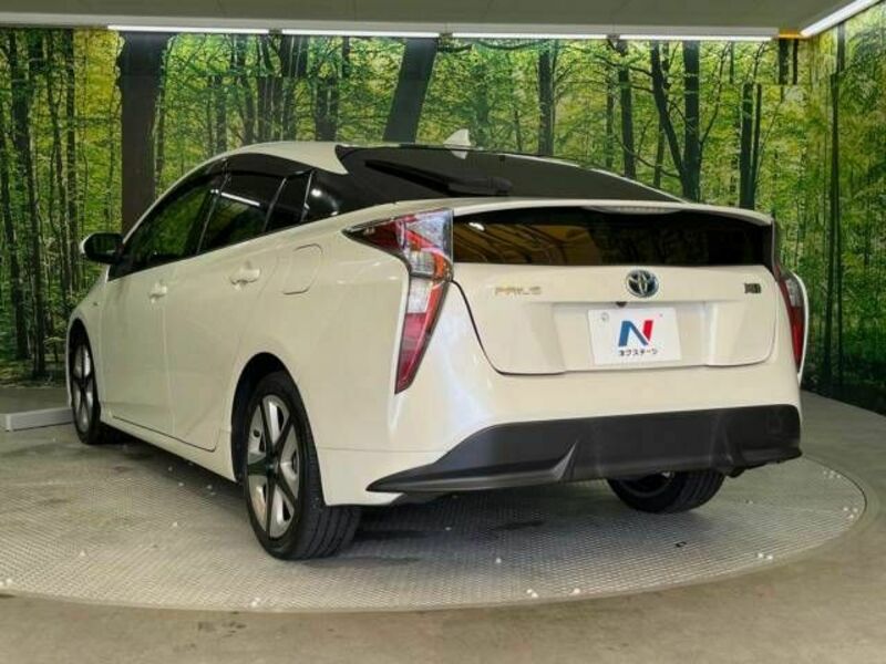 PRIUS-18