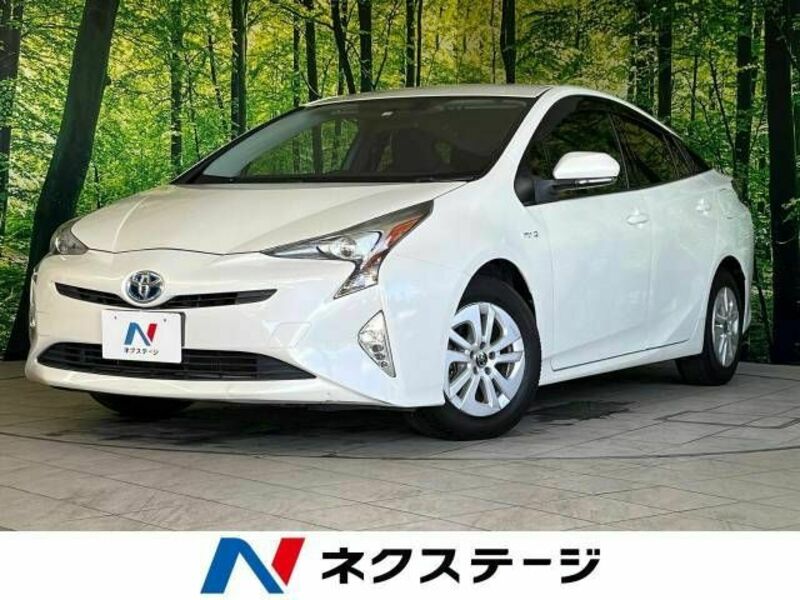 TOYOTA　PRIUS