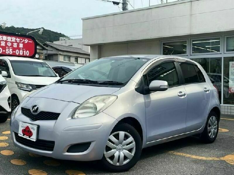 TOYOTA　VITZ