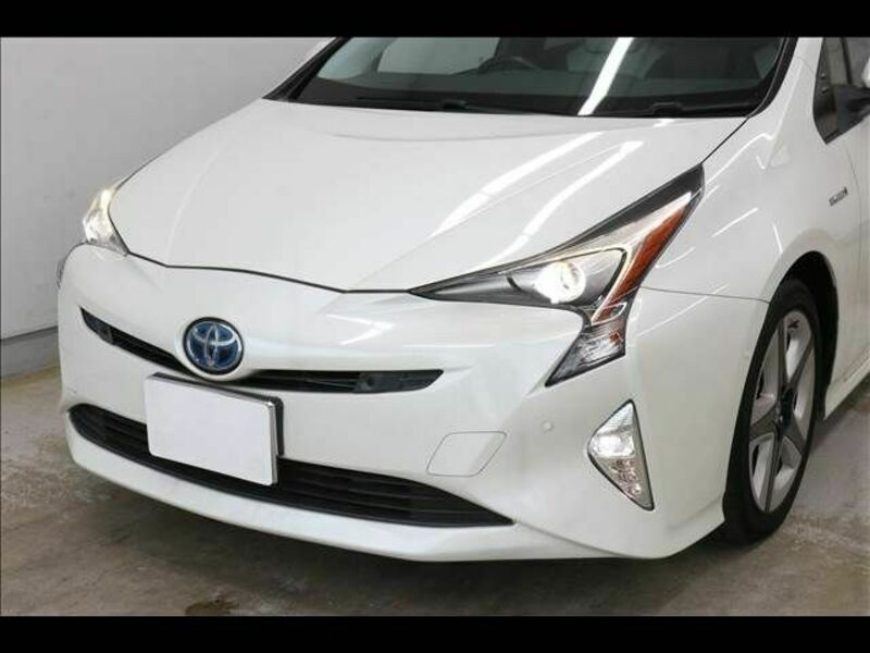 PRIUS-12