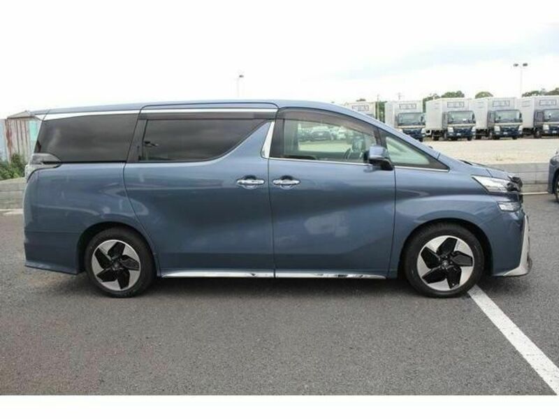 VELLFIRE-10