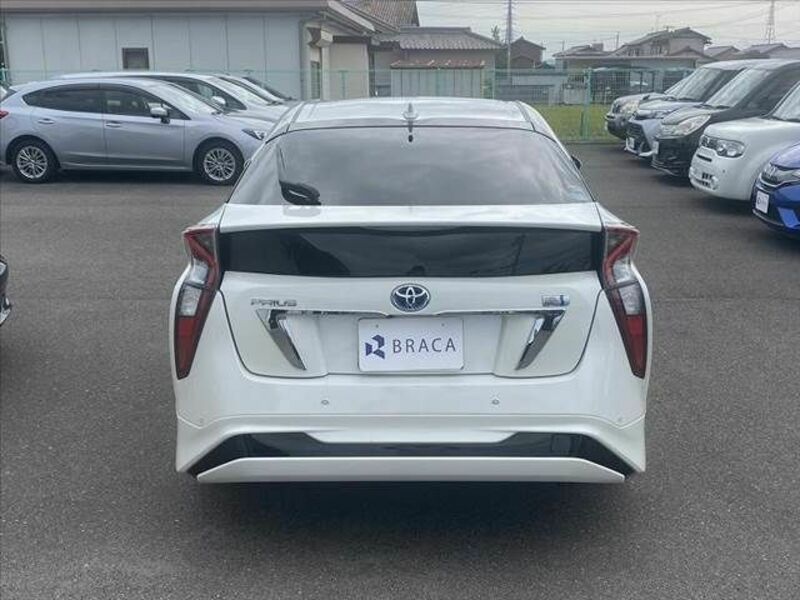 PRIUS-11