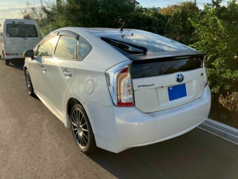 PRIUS-6