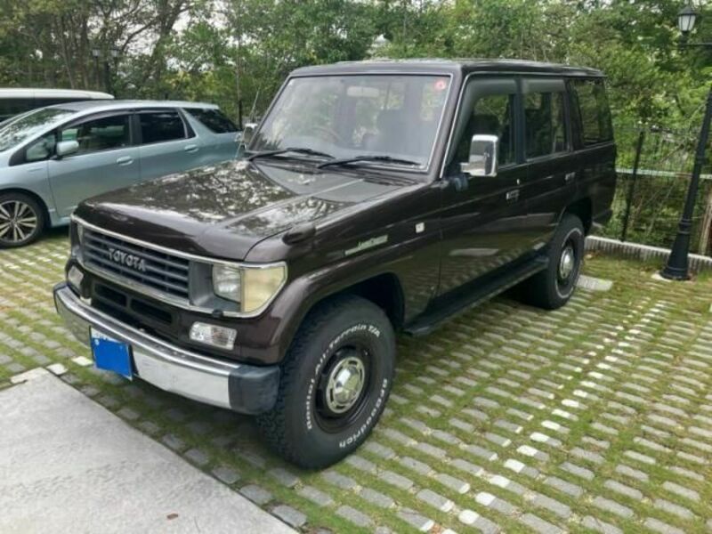 TOYOTA　LAND CRUISER PRADO