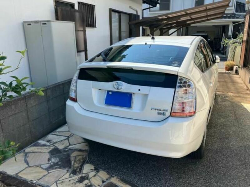 PRIUS-1