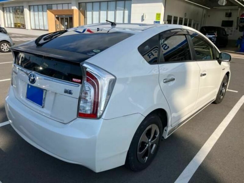 PRIUS-9