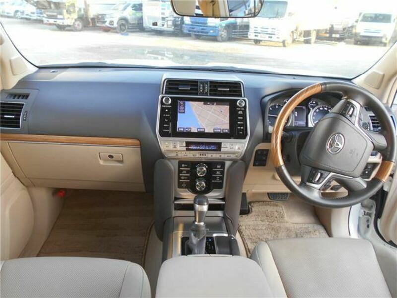 LAND CRUISER PRADO-2