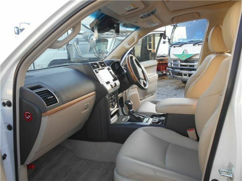 LAND CRUISER PRADO-14