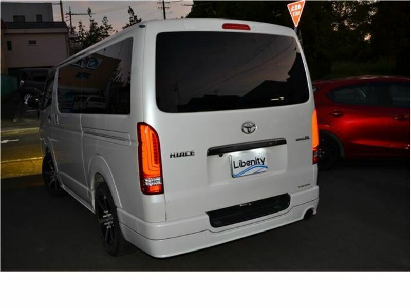 HIACE-9