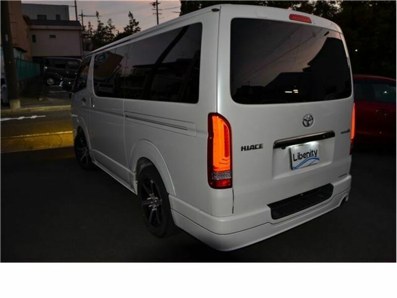 HIACE-10