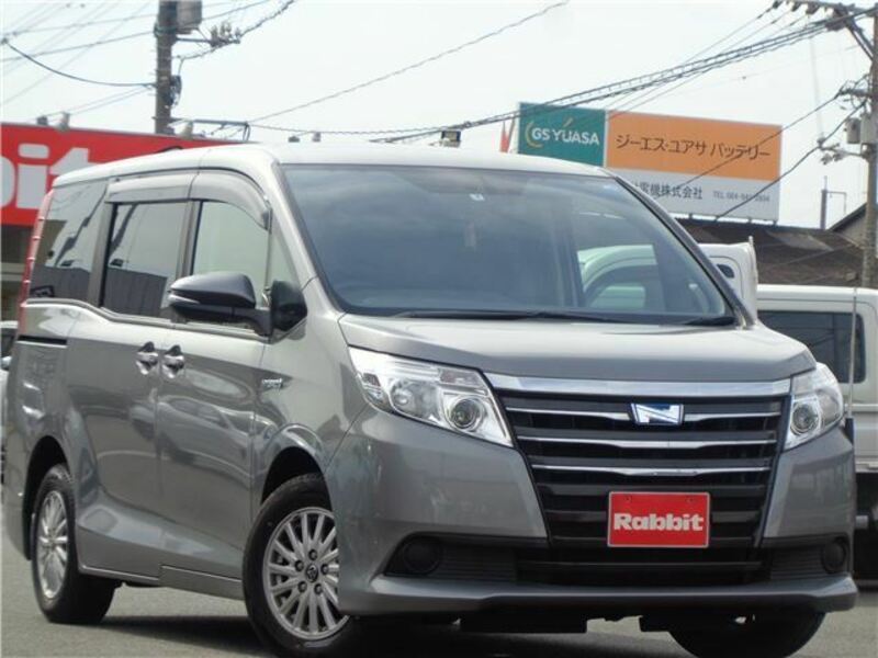 TOYOTA　NOAH