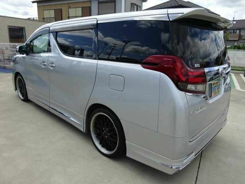 ALPHARD-1